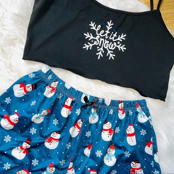 SHEIN | Christmas Themed Pajama Set Medium - Picture 2 of 4